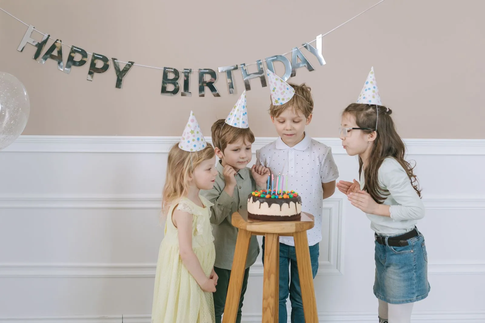 How Much Cake Do You Need for a Birthday Party?